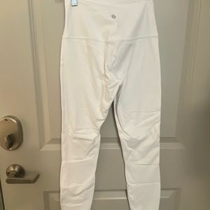 White lululemon leggings